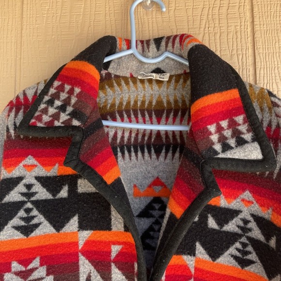 VINTAGE PENDLETON BEAVER STATE AZTEC SOUTHWEST Blanket JACKET shawl coat - Picture 2 of 14